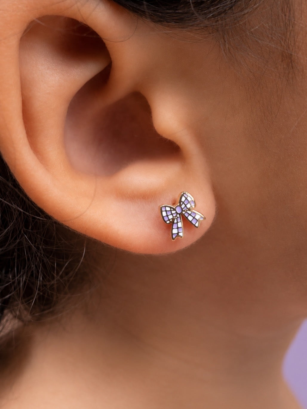 Enamel bows