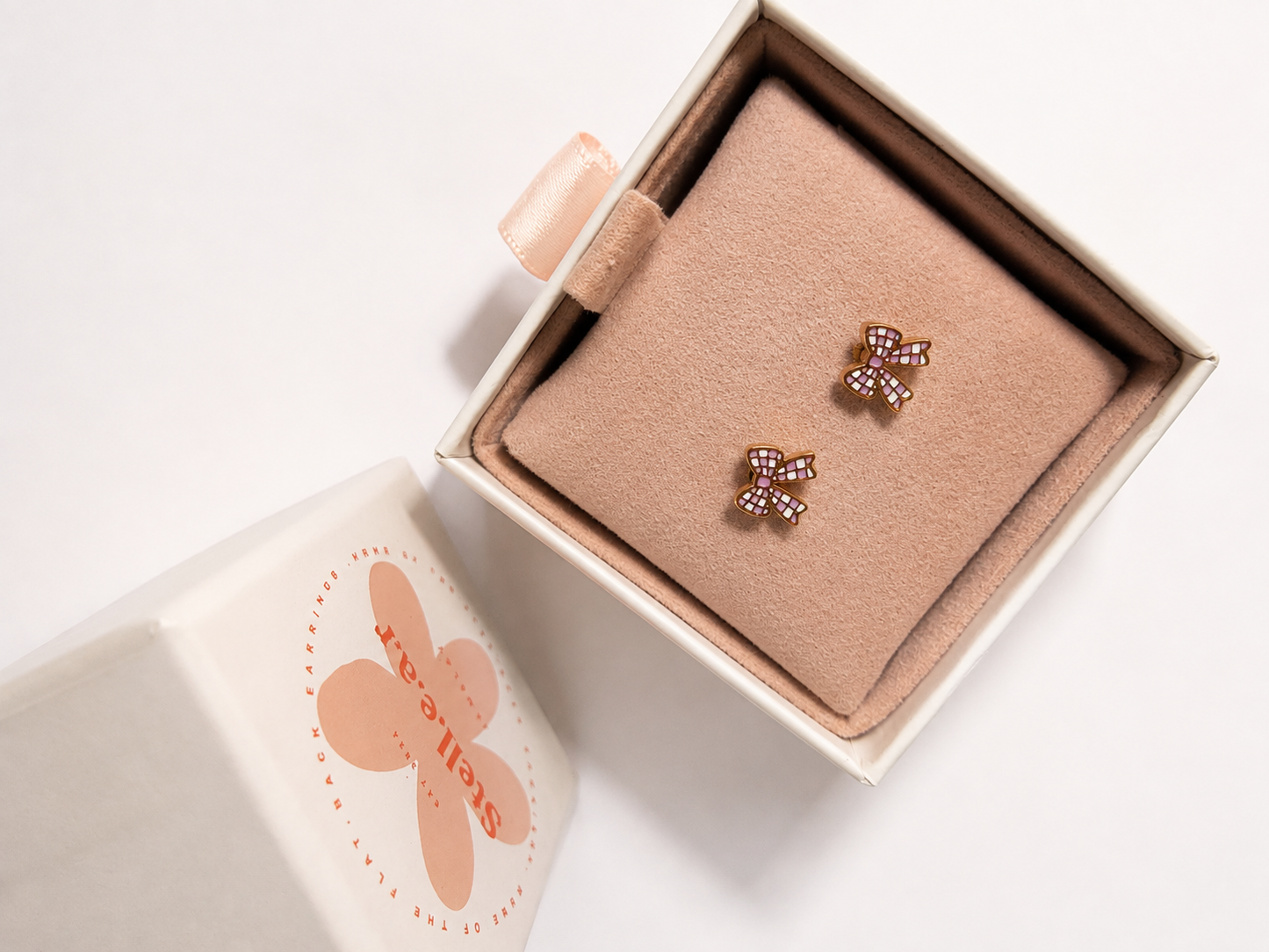 Enamel bows